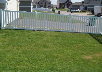 Vinyl 3" Picket Fence w/ 3" Spacing