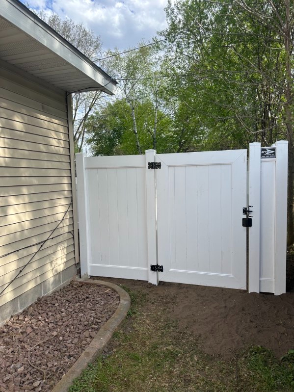 Custom Vinyl Fence Gate Installed in Princeton MN Vinyl Fence Gate Installed in Princeton MN