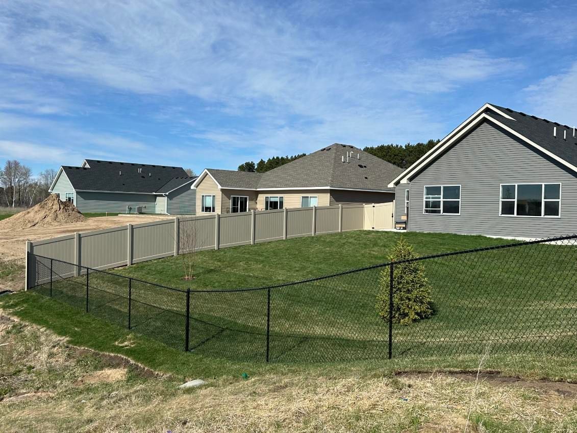 Vinyl and Chain Link Fence Installation Isanti MN