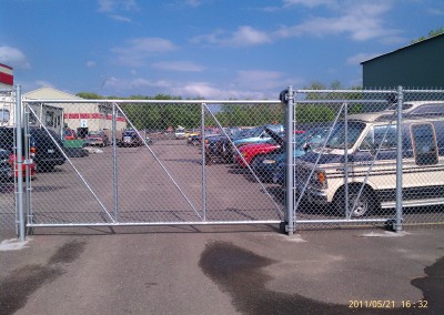 Chain Link Fence w/ Cantilever Gate