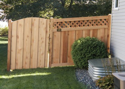 Lattice Top Cedar Fence w/ Arched Gate