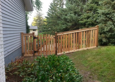 Cedar Closed Picket Fence w/ Rack & Arched Gate