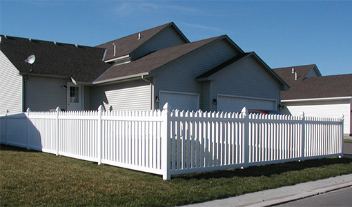 Maintenance Free Vinyl Fence Installation MN