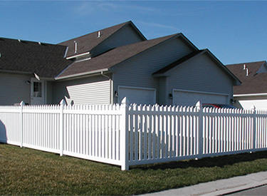 Maintenance Free Vinyl Fence Installation Services in MN