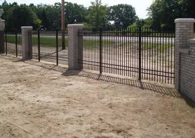 Ornamental Aluminum Fence w/ Columns