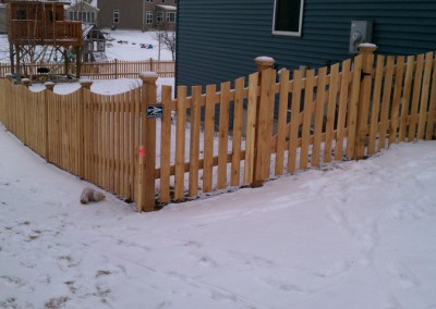 Cedar Scalloped Picket Fence