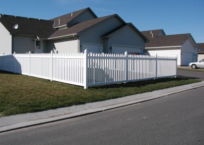 Tight Spaced Vinyl Open Picket Fence